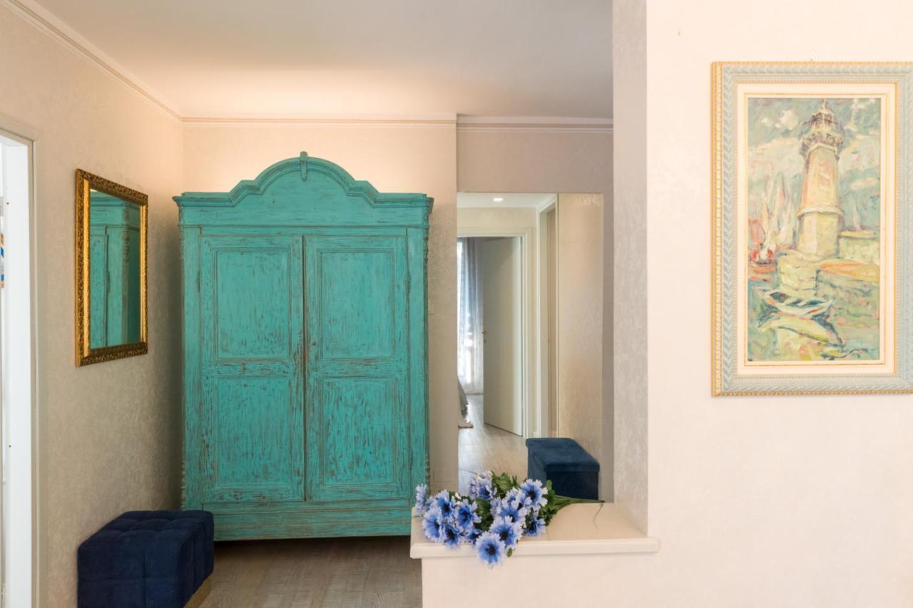 Garda Blue Lake Home Luxury Appartment デセンツァーノ・デル・ガルダ エクステリア 写真