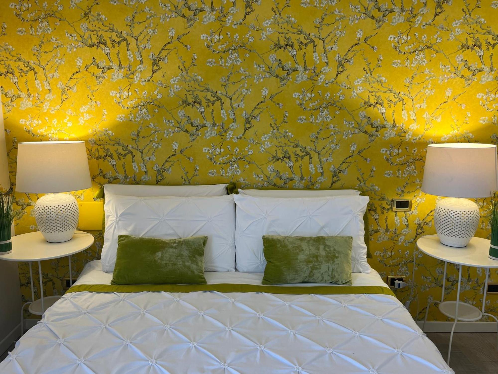 Garda Blue Lake Home Luxury Appartment デセンツァーノ・デル・ガルダ エクステリア 写真