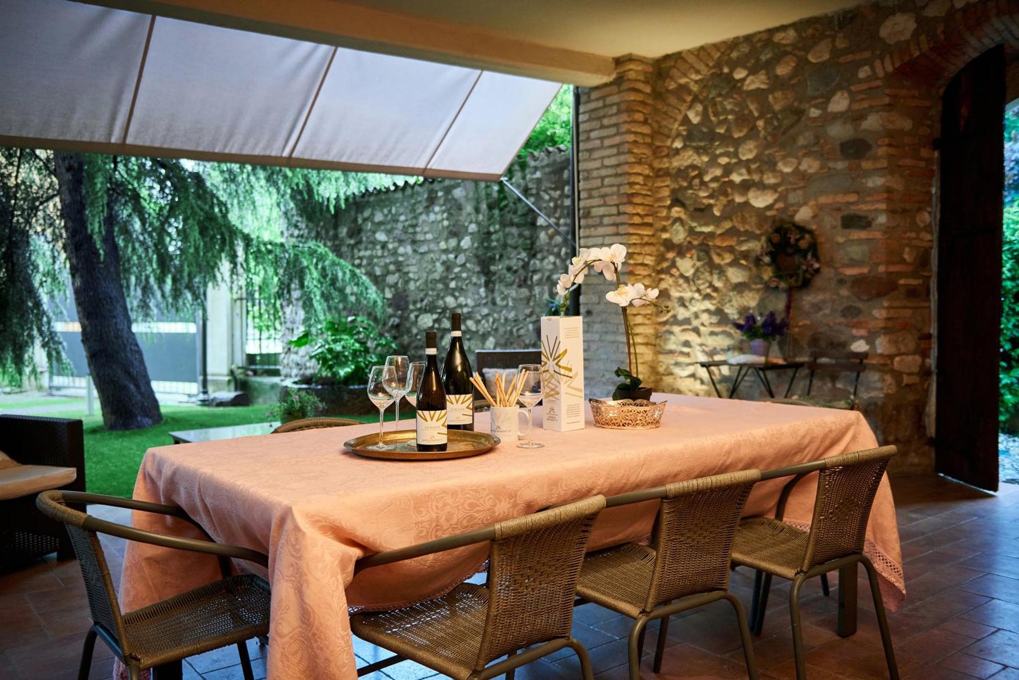 Garda Blue Lake Home Luxury Appartment デセンツァーノ・デル・ガルダ エクステリア 写真