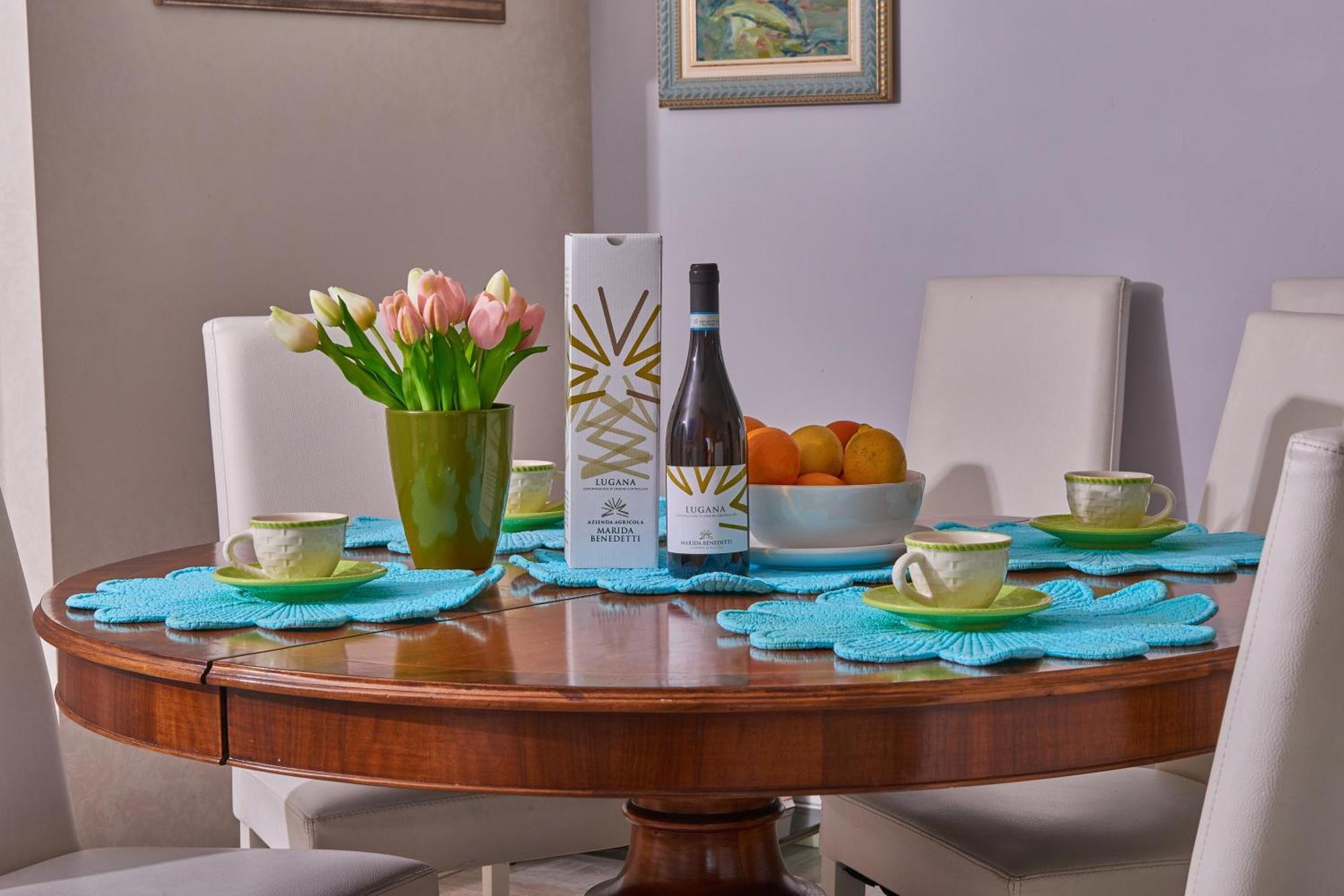 Garda Blue Lake Home Luxury Appartment デセンツァーノ・デル・ガルダ エクステリア 写真