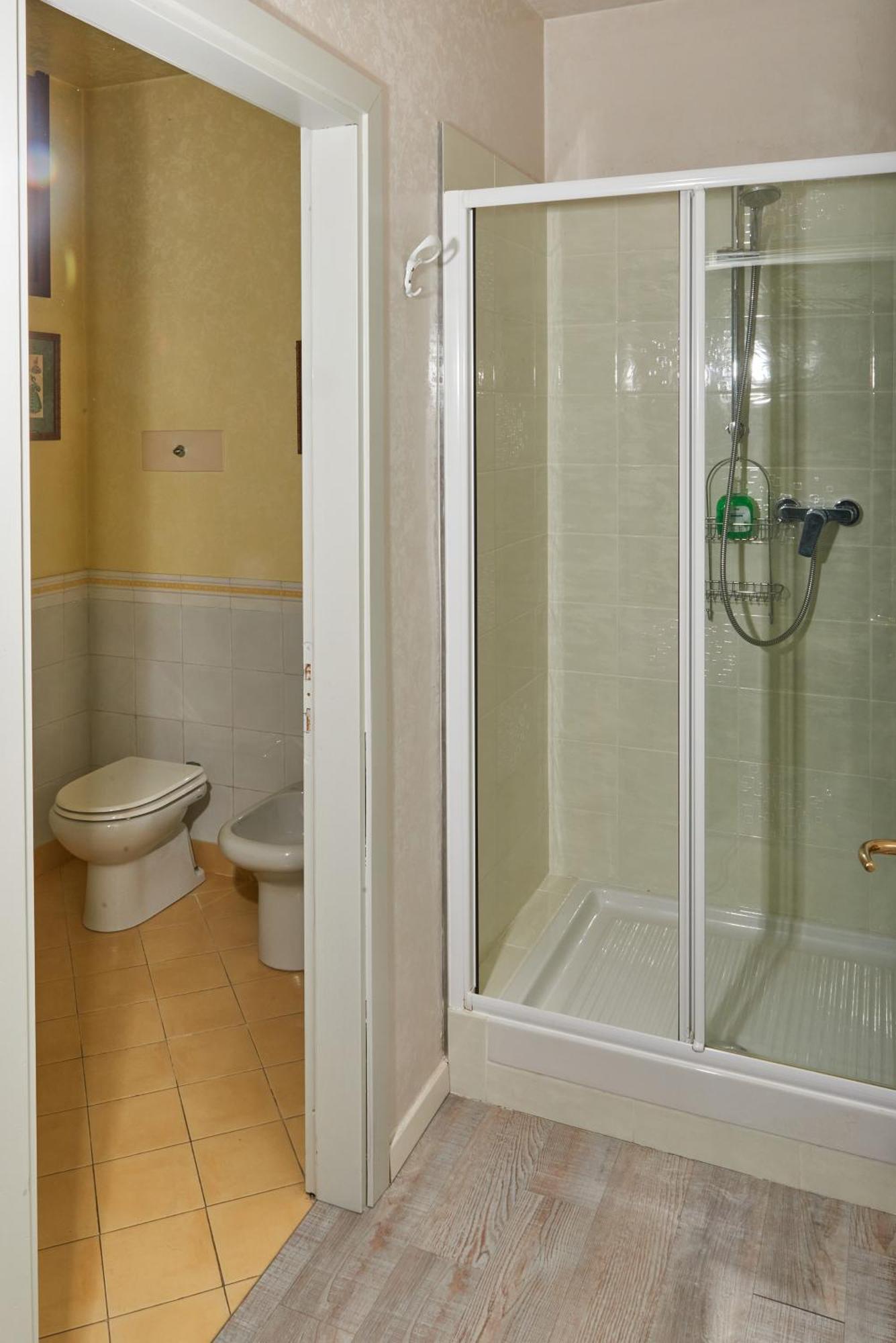 Garda Blue Lake Home Luxury Appartment デセンツァーノ・デル・ガルダ エクステリア 写真