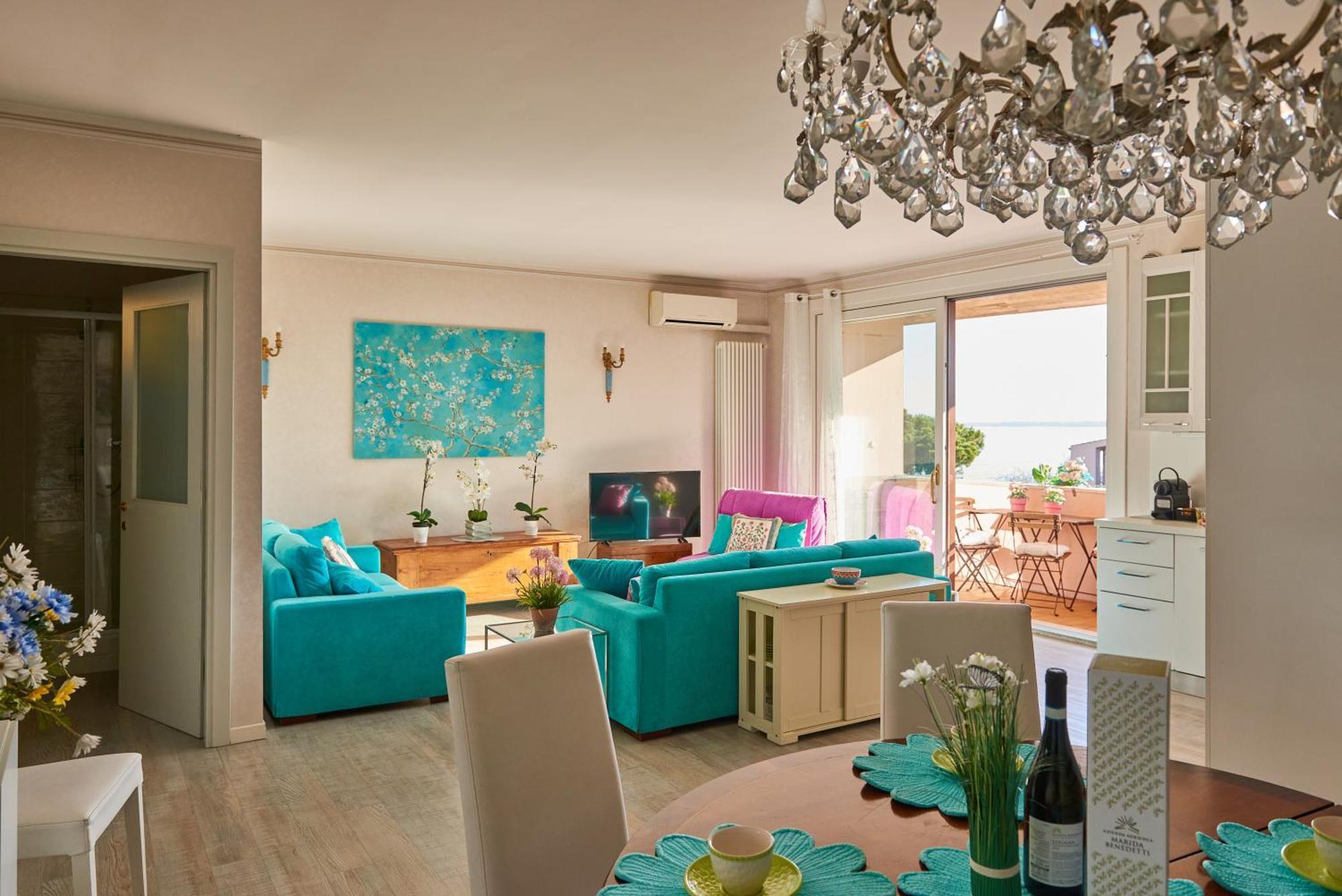 Garda Blue Lake Home Luxury Appartment デセンツァーノ・デル・ガルダ エクステリア 写真